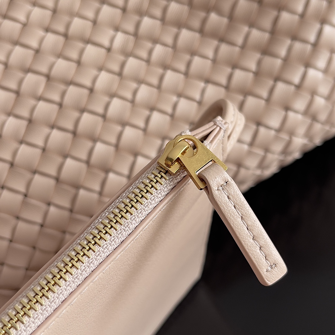 Bottega Veneta Shopping Bags